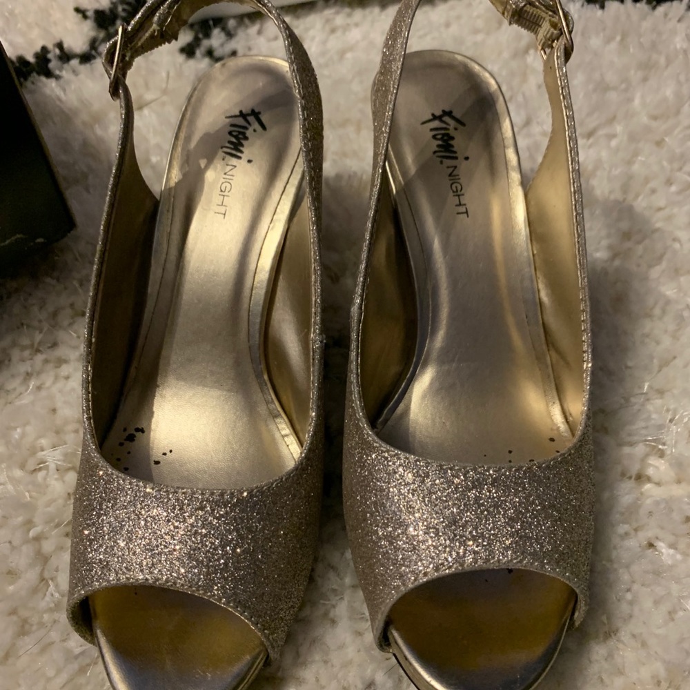 Heels - Picture 2 of 5